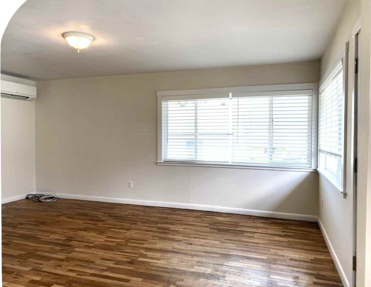 1307 Trevitt St - Photo 3 of 14