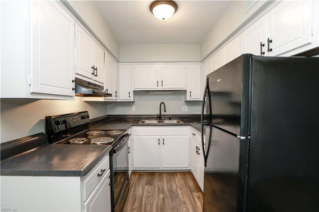 2707 Azalea Garden Road - Photo 4 of 36