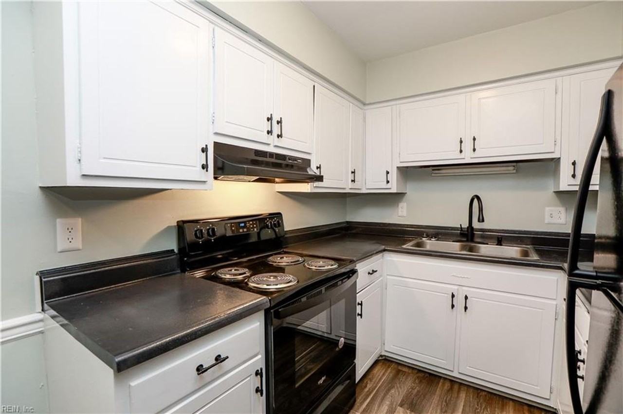 2707 Azalea Garden Road - Photo 5 of 36