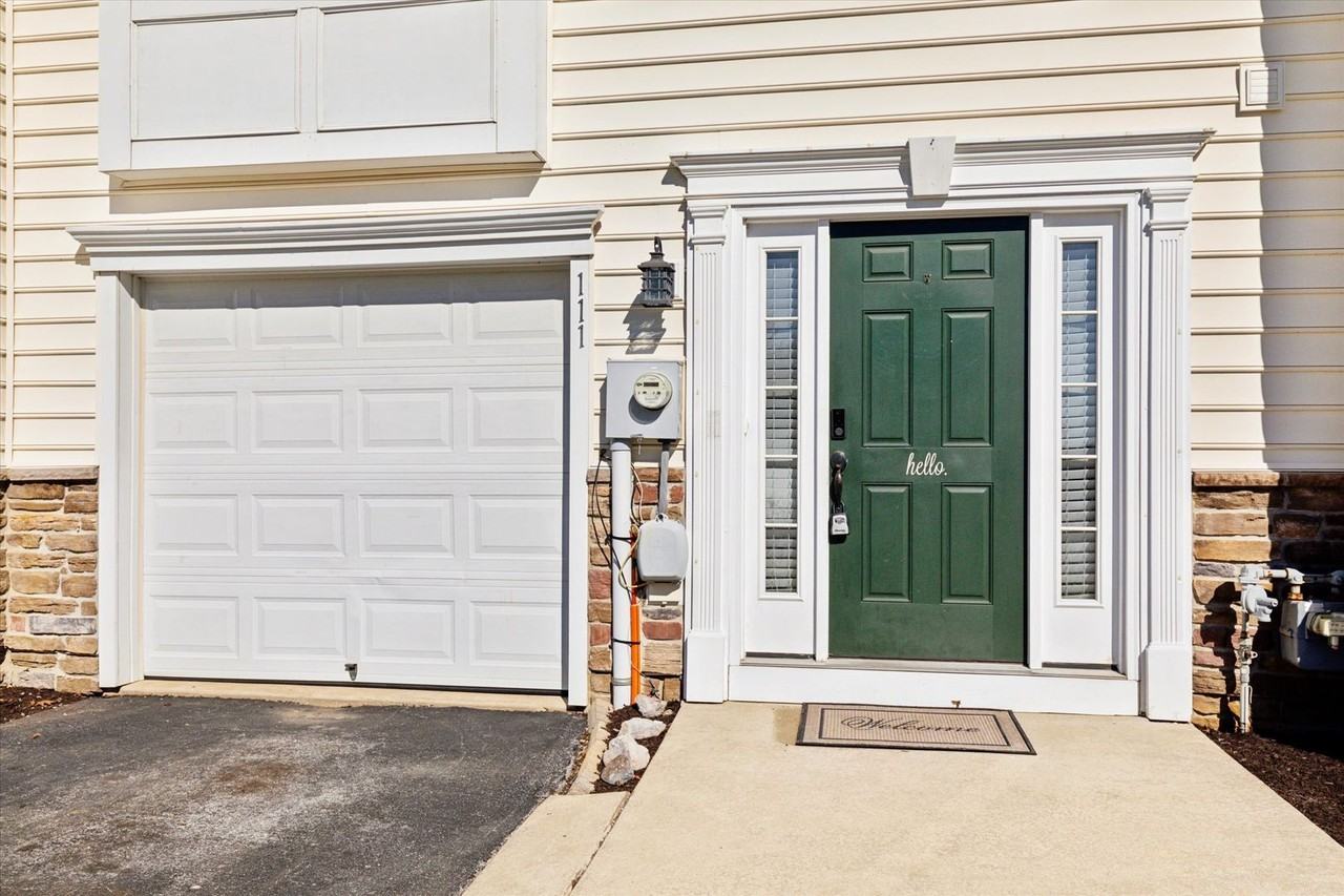 111 Larose Dr - Photo 2 of 30