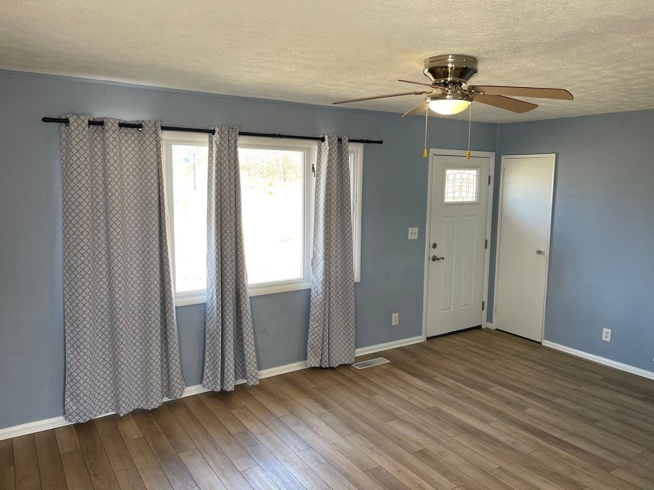 1108 Riverton Dr - Photo 5 of 14