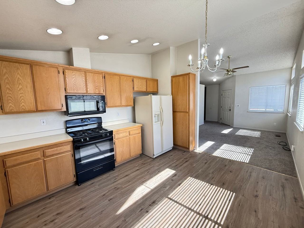 7607 Water View Way - Photo 6 of 13