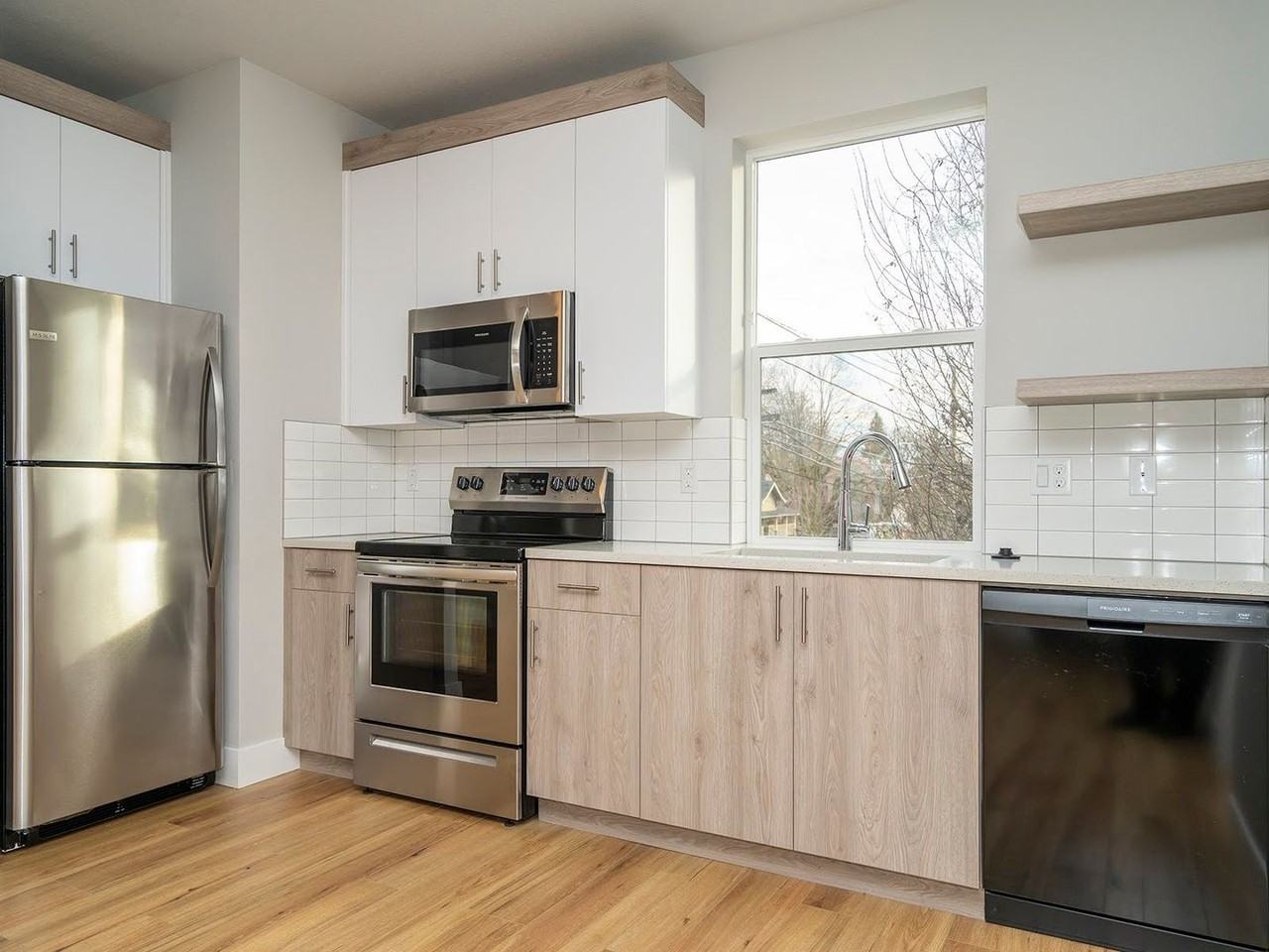 436 Ne Stafford St #01 - Photo 4 of 8