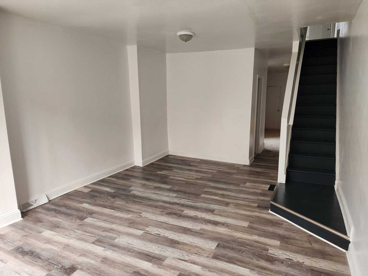 1225 W 3rd St - Photo 2 of 18