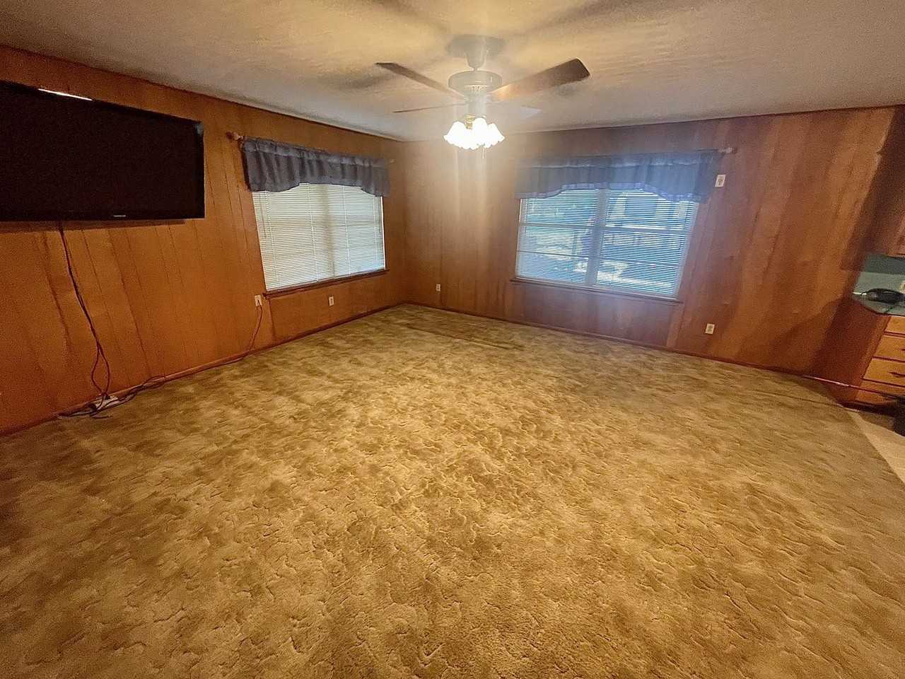 6222 Hazel Ave - Photo 2 of 13