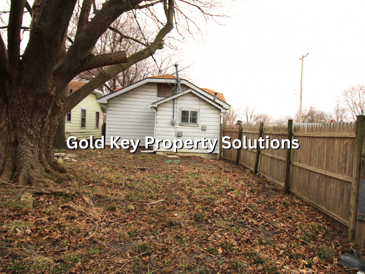 2422 Lincoln St - Photo 5 of 18