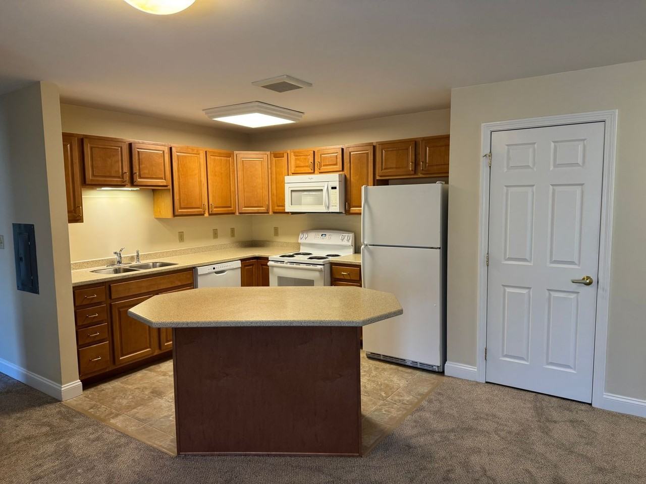 Clough Farms Apartments - Photo 3 of 11