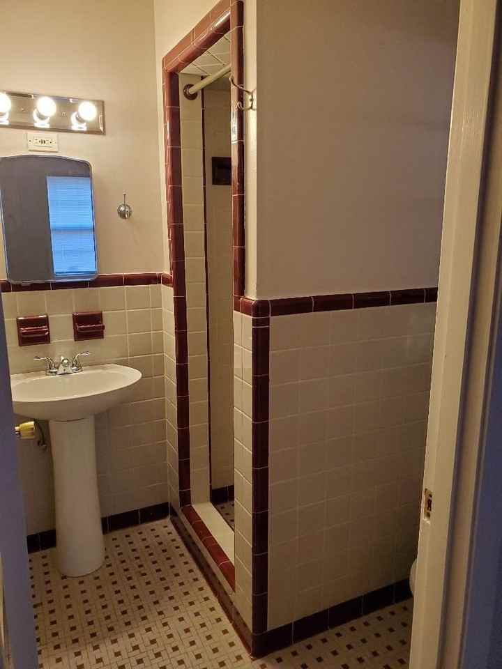2505 Douglas Dr - Photo 5 of 20