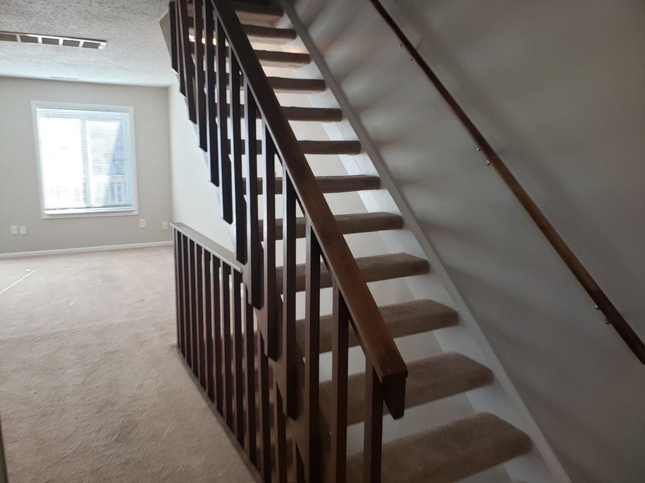 3814 Chimney Creek Dr - Photo 5 of 32