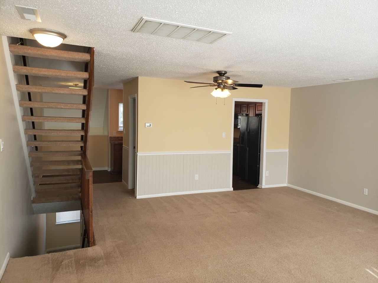 3814 Chimney Creek Dr - Photo 7 of 32