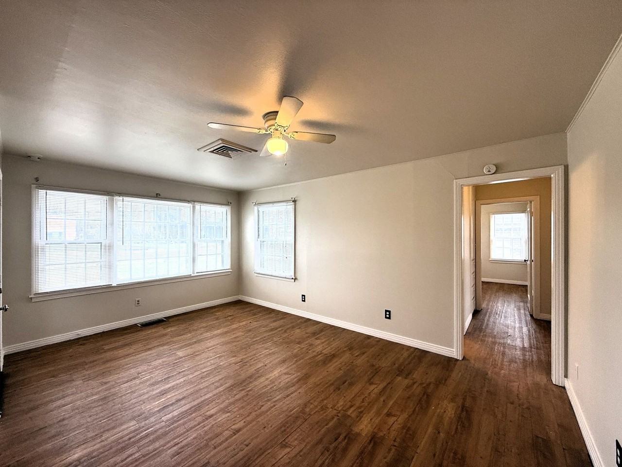 3132 Nw 50th St - Photo 2 of 16