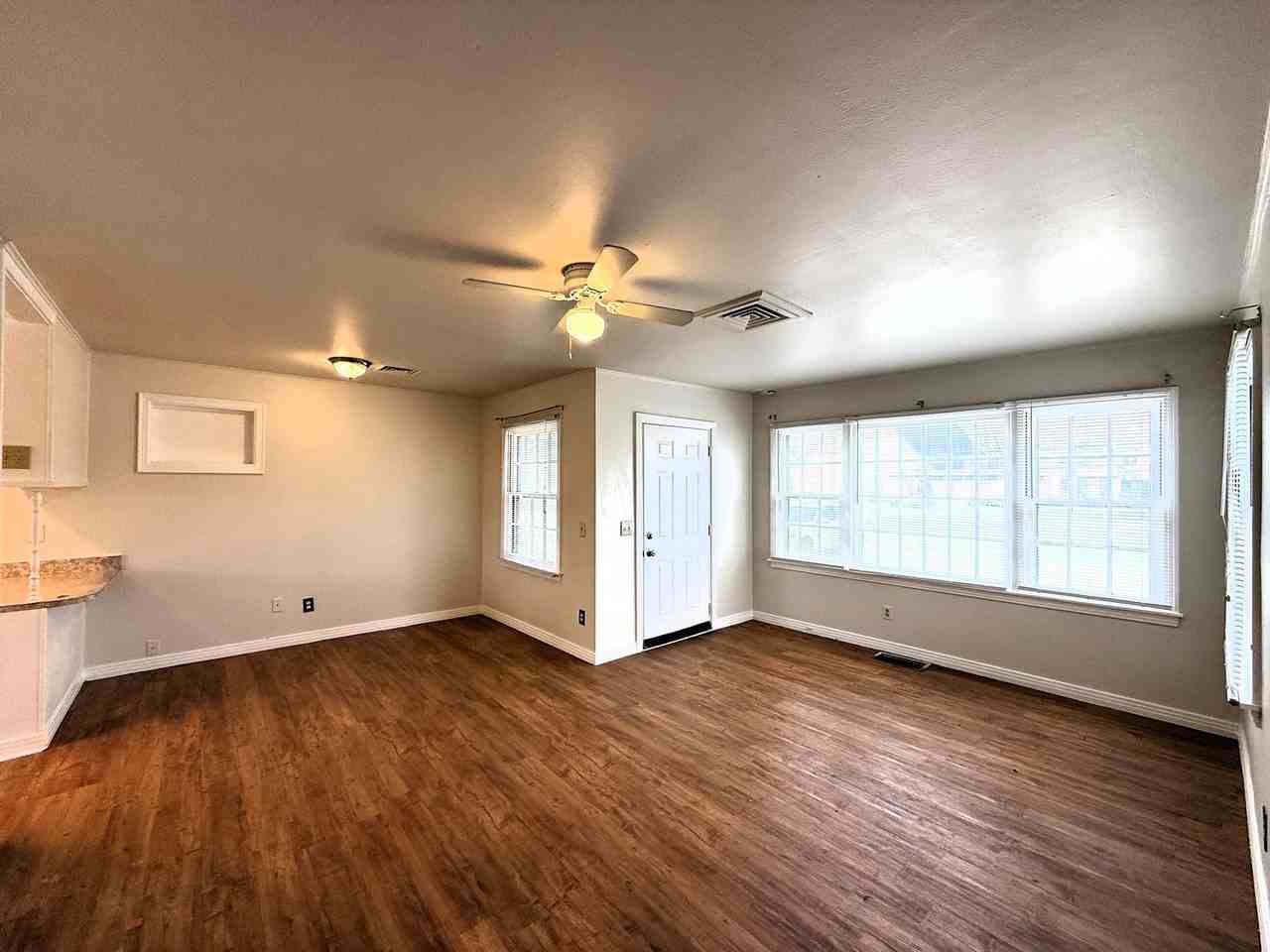 3132 Nw 50th St - Photo 3 of 16