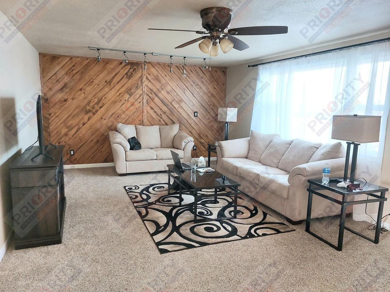 505 Highridge Ct - Photo 3 of 13