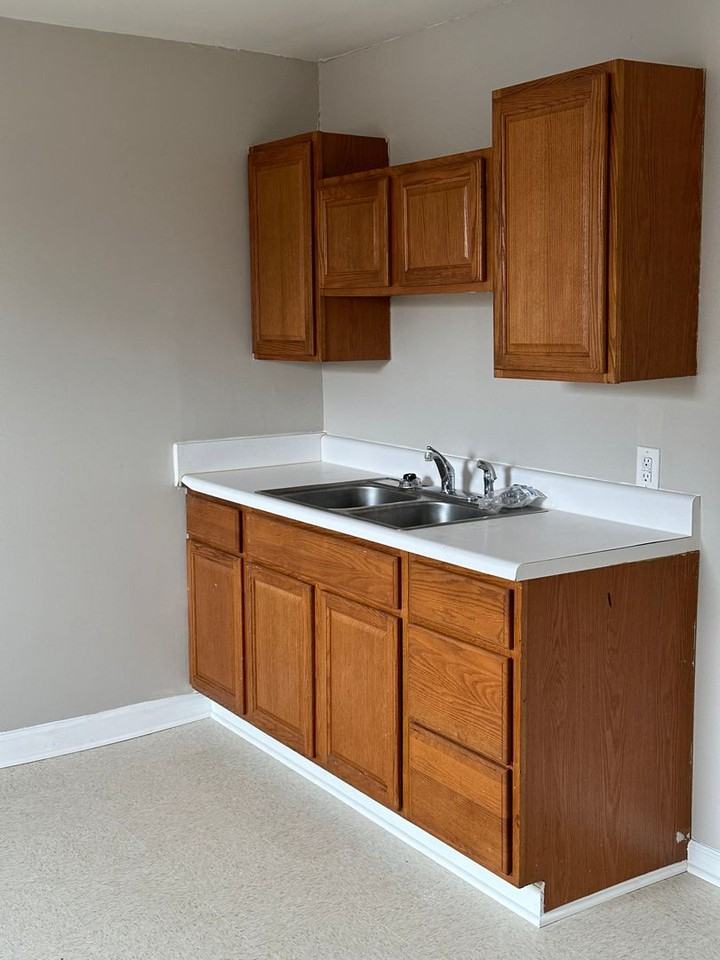 105 N Cleveland Ave - Photo 2 of 7