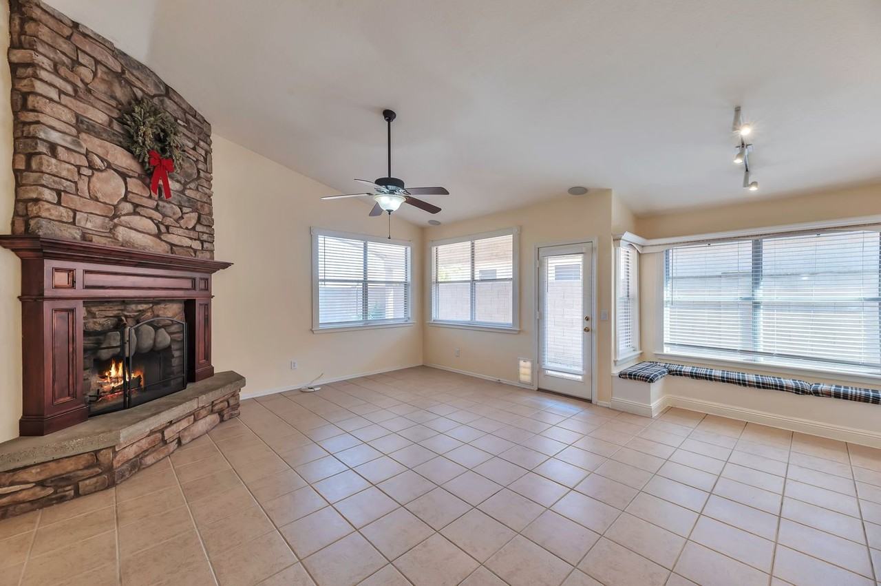 2312 E Williams Dr - Photo 6 of 26