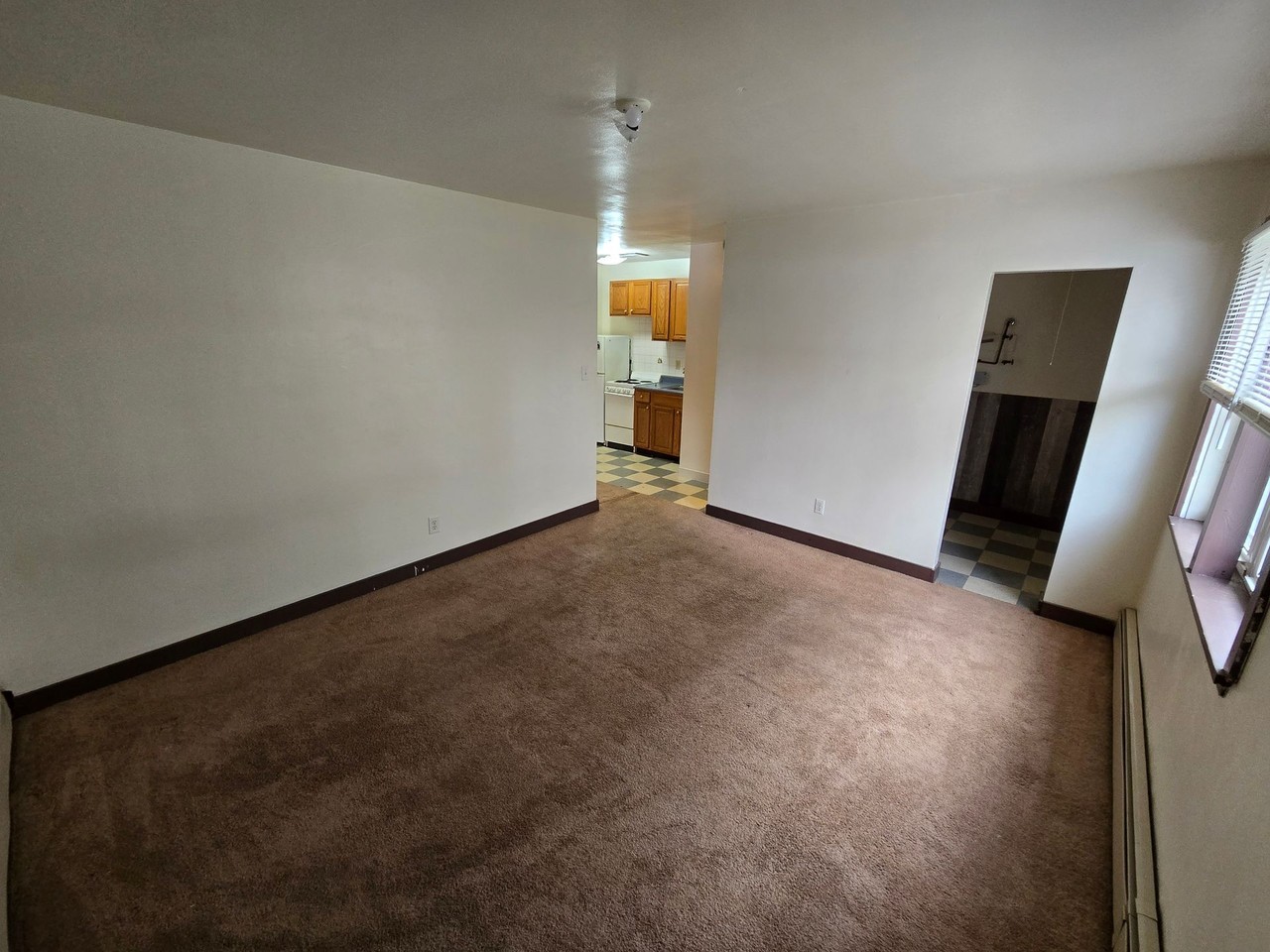 116 Water Street - Photo 2 of 6