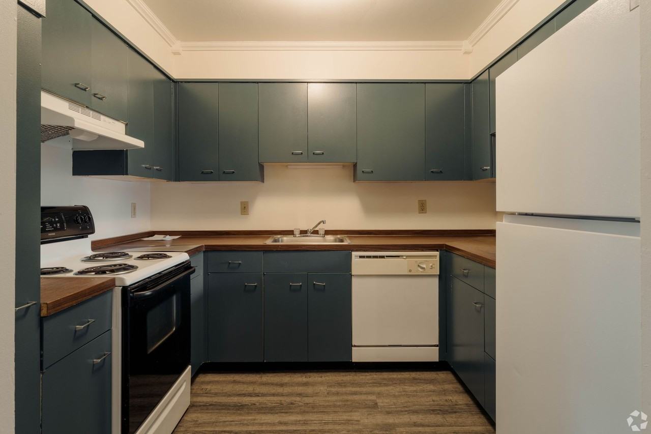 203 Dundon Road - Photo 2 of 7