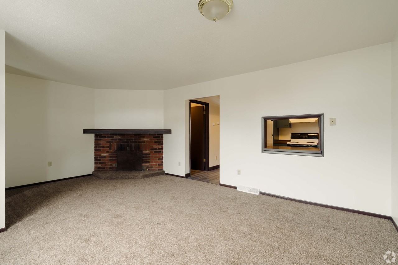 203 Dundon Road - Photo 3 of 7