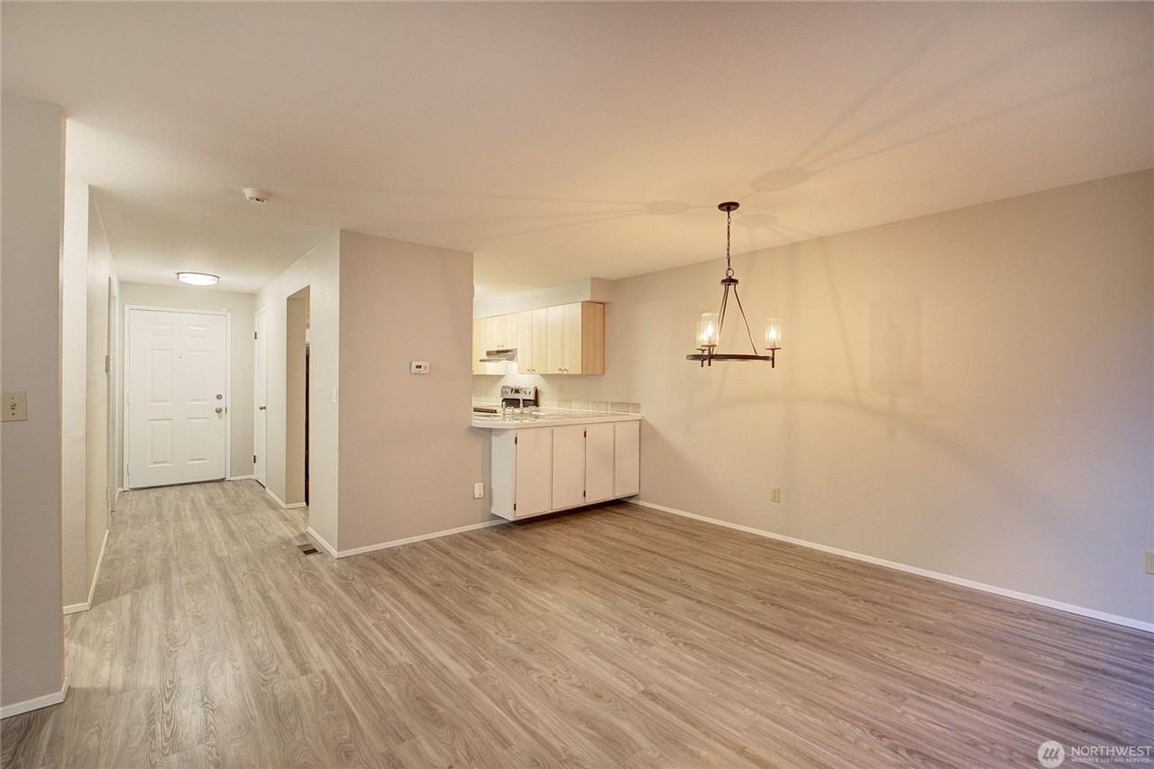 11243 Ne 131st Ln - Photo 5 of 19