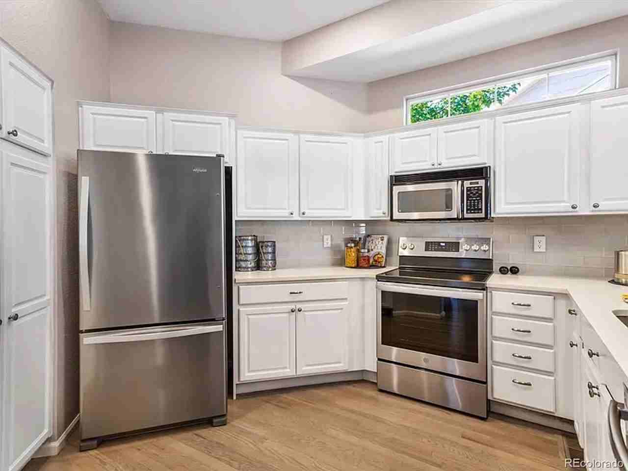 10365 W Rockland Pl - Photo 5 of 24