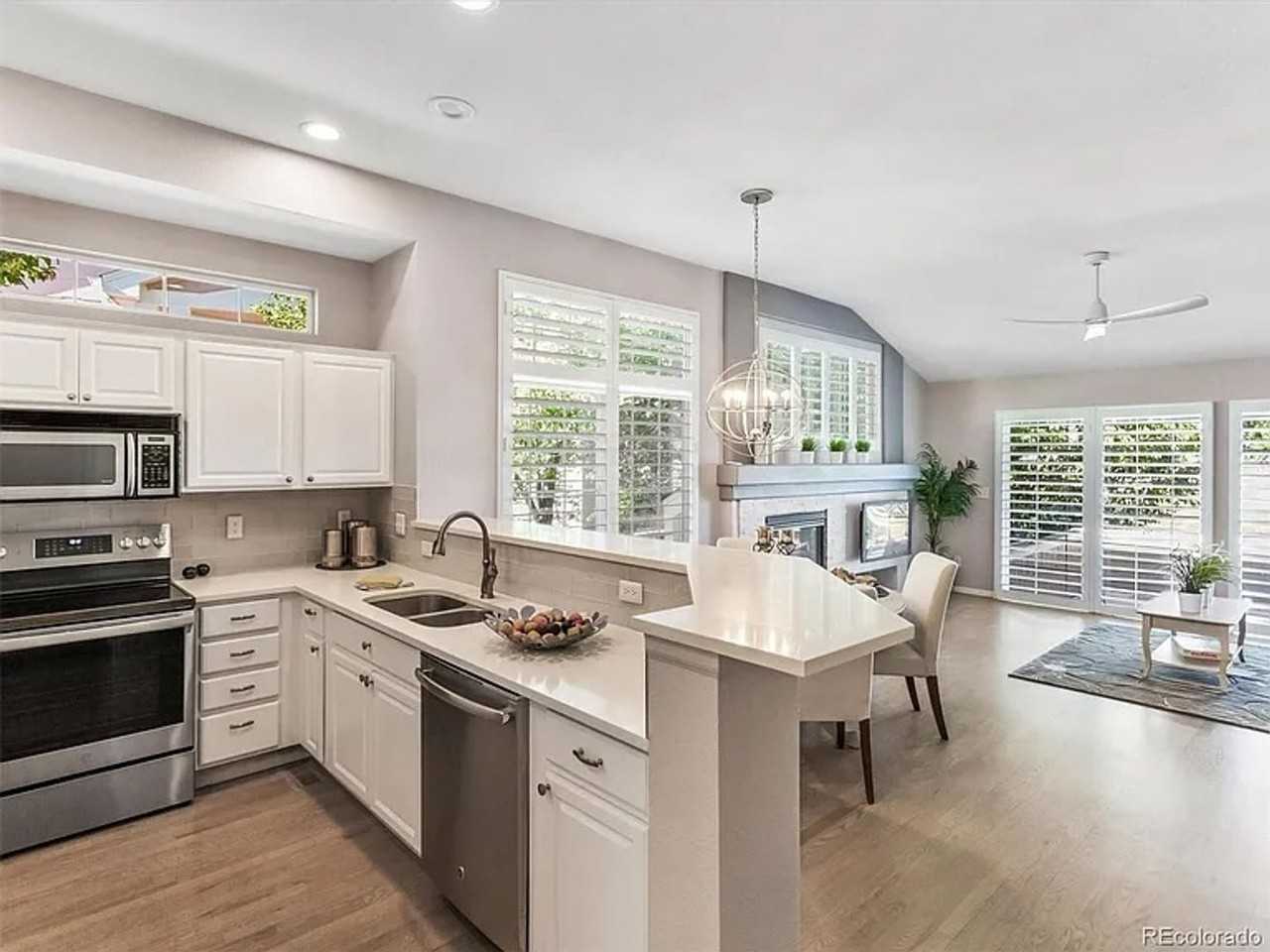 10365 W Rockland Pl - Photo 4 of 24