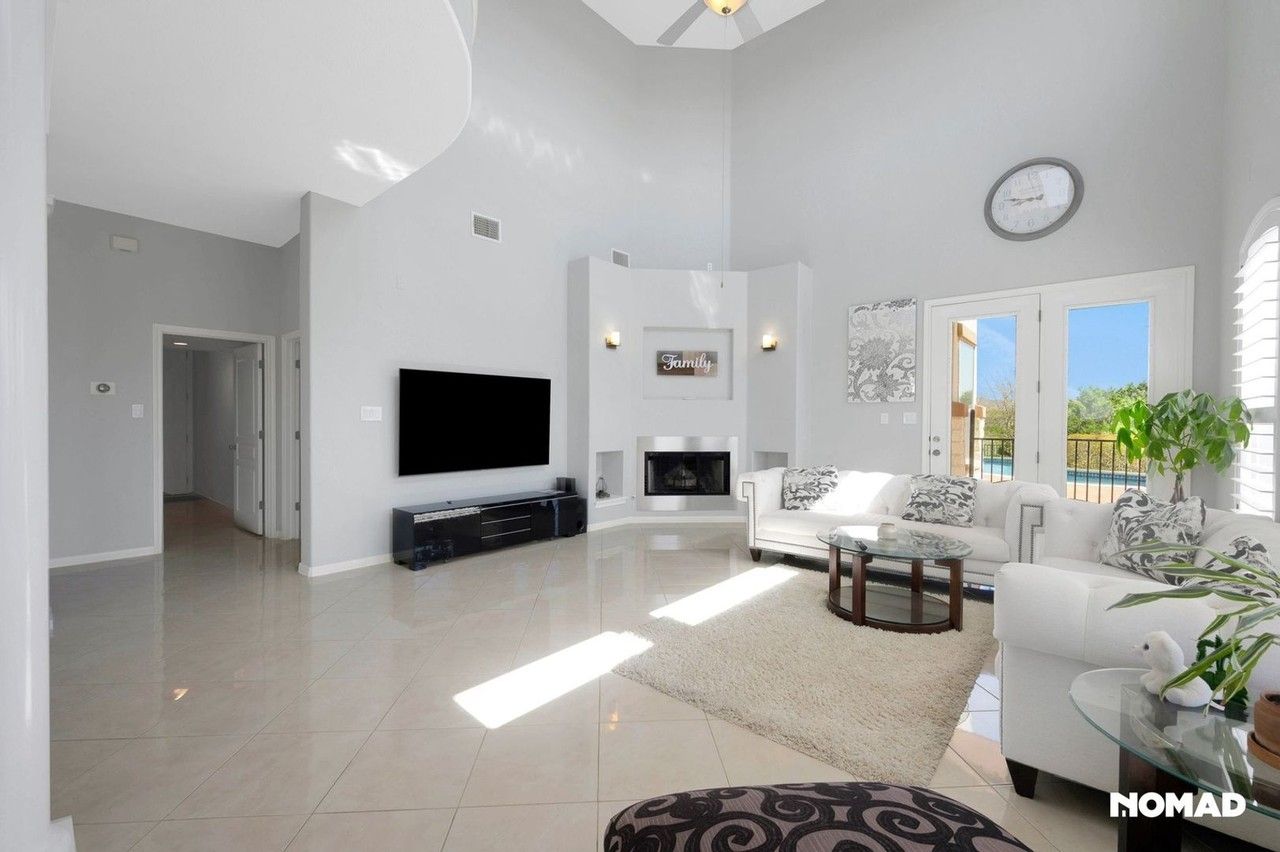 1015 La Cantera - Photo 5 of 41