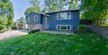 featured image of 3027 Tamarak Dr