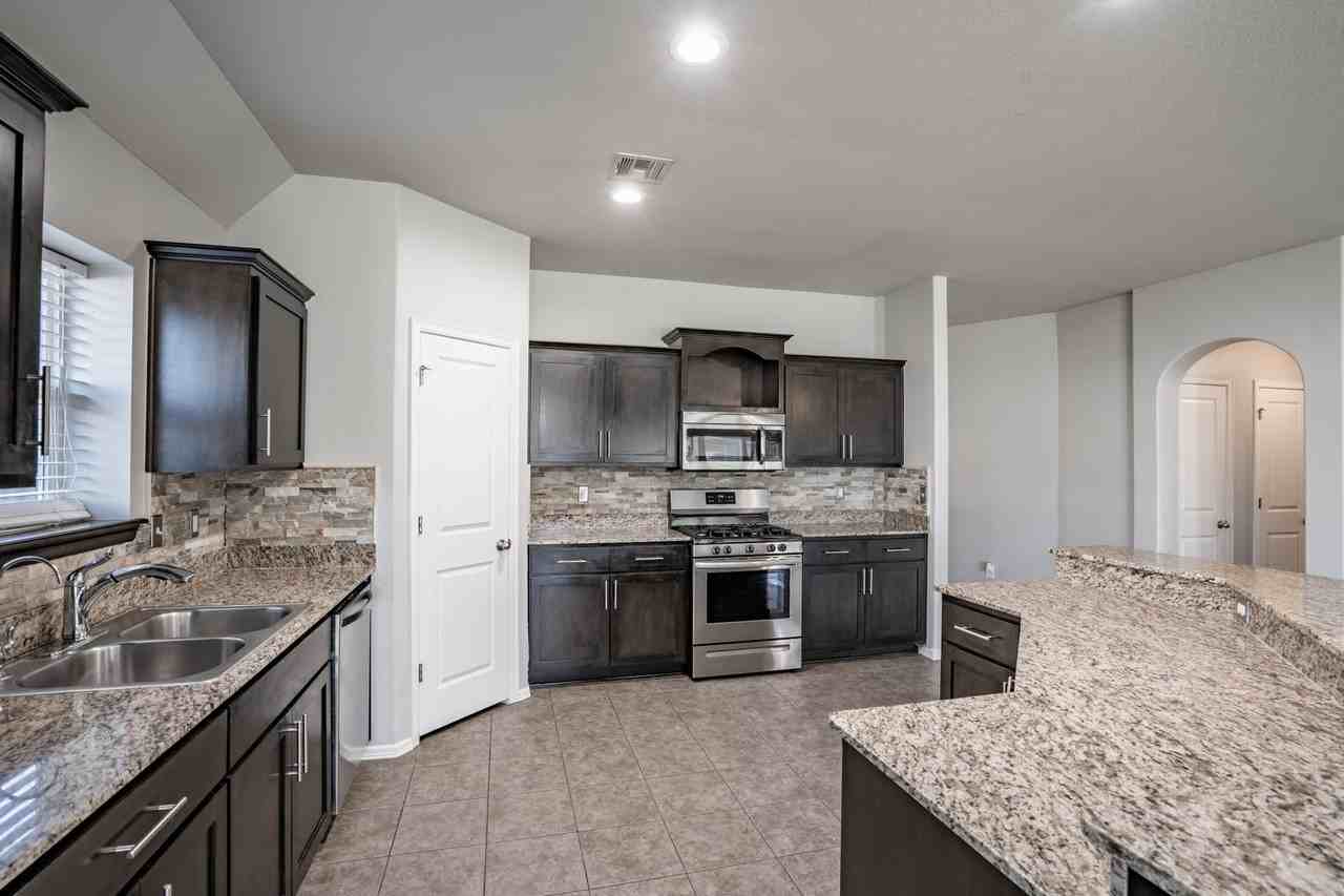 17406 E 45th St - Photo 7 of 25