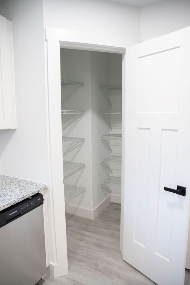 Modern Townhome for Rent – Modern Living at Its Best! - Photo 5 of 14