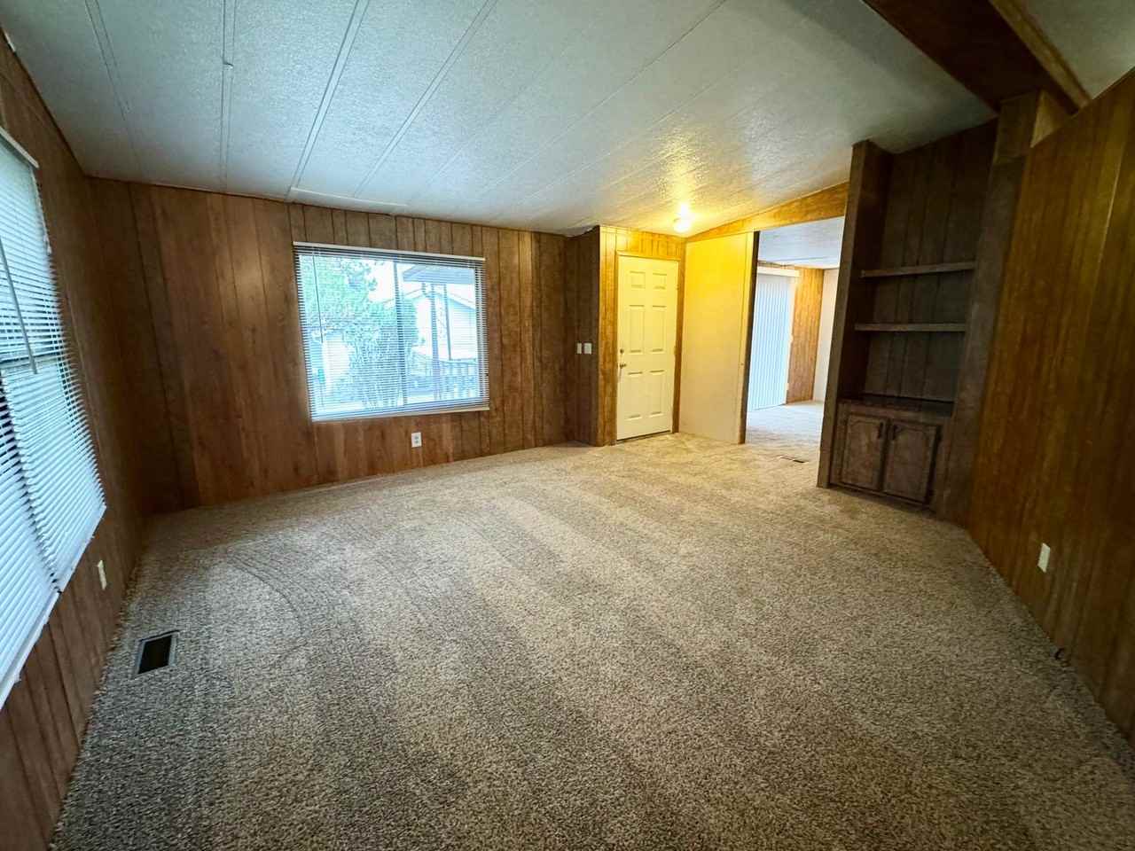 2050 E Timberlake West Dr - Photo 3 of 15