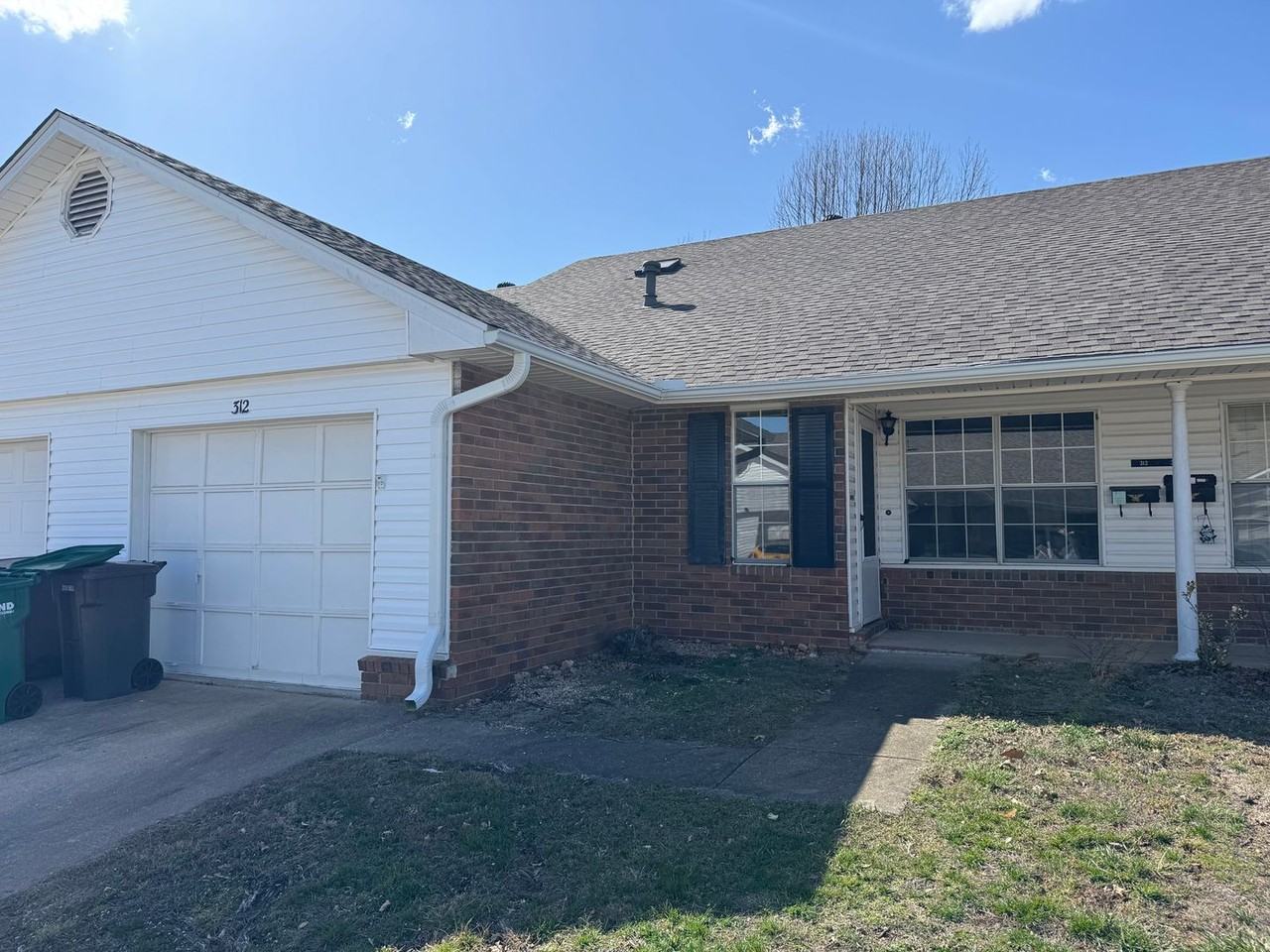 312 S 11th Pl