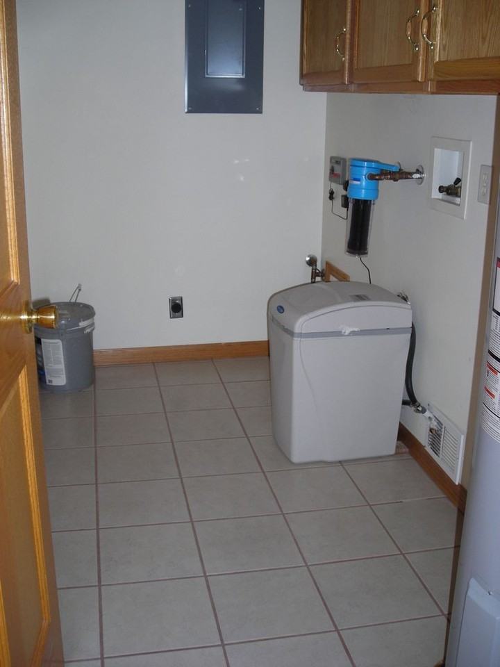 316 W Philip Ave - Photo 2 of 13