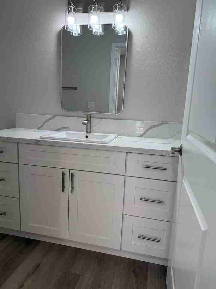 475 E Center St - Photo 2 of 18
