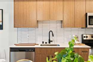 2701 Rockefeller Ave - Photo 1 of 1