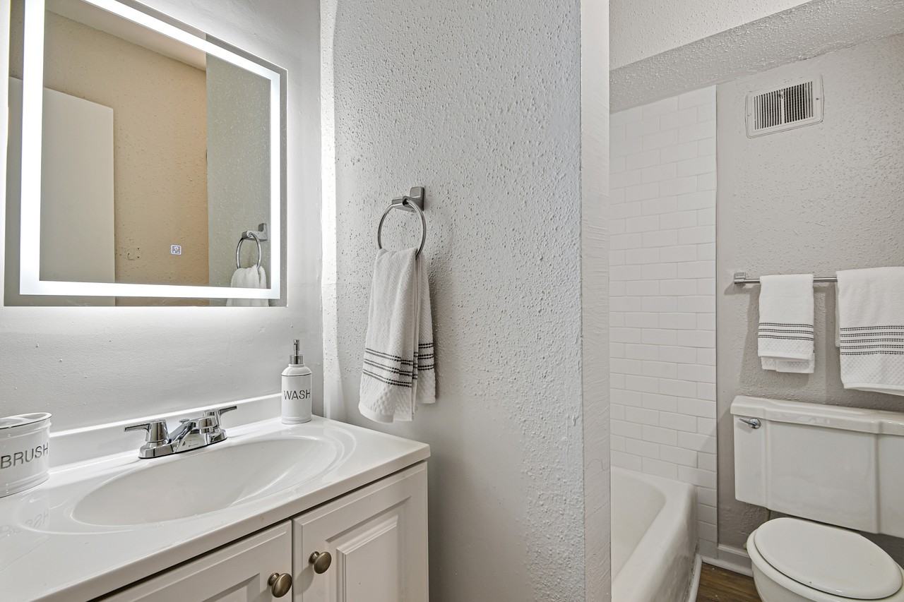 Campus View Apartments - Photo 5 of 18