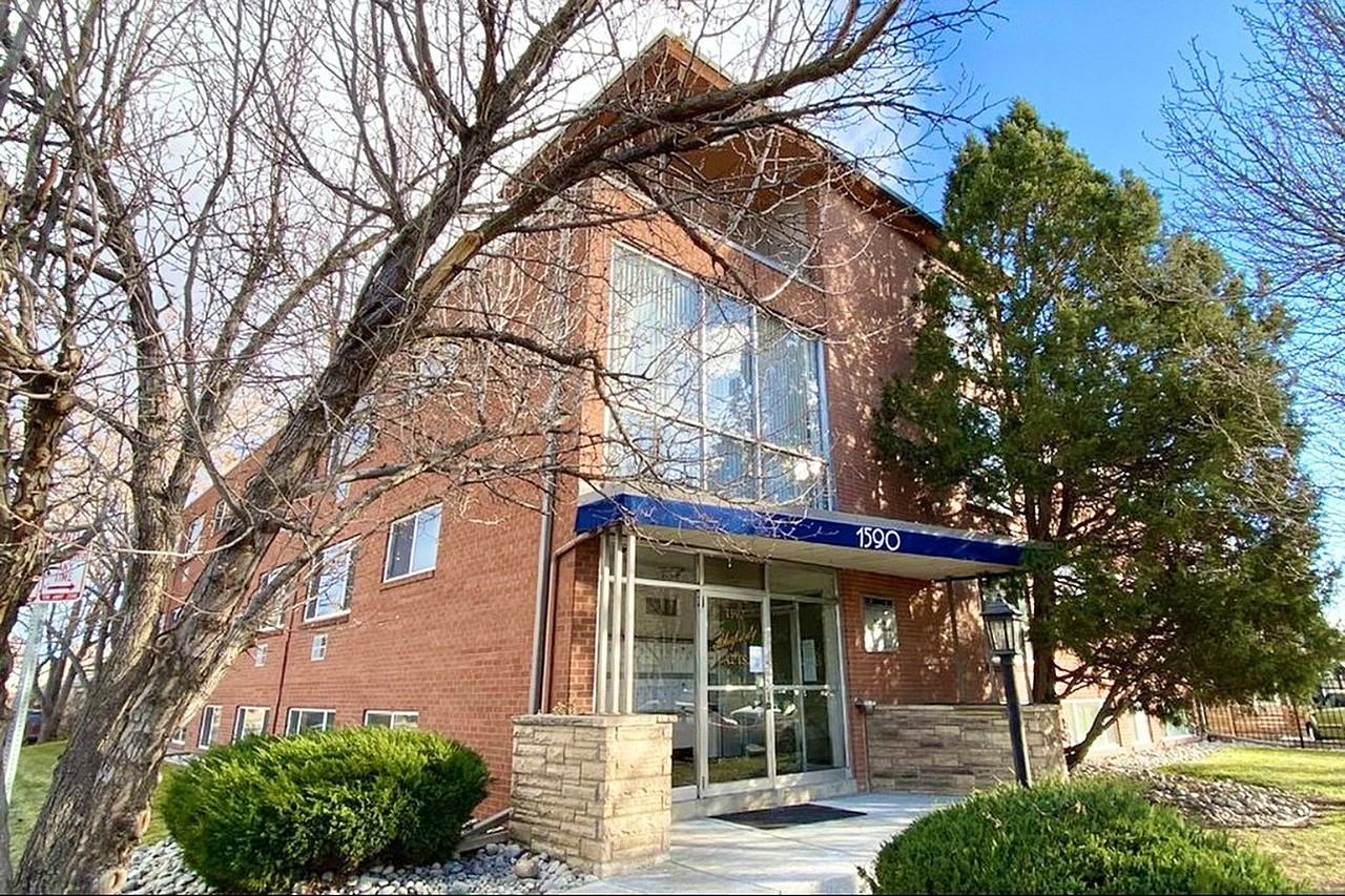 The Sloan - Photo 4 of 50