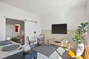 featured image of 3905 Bank St