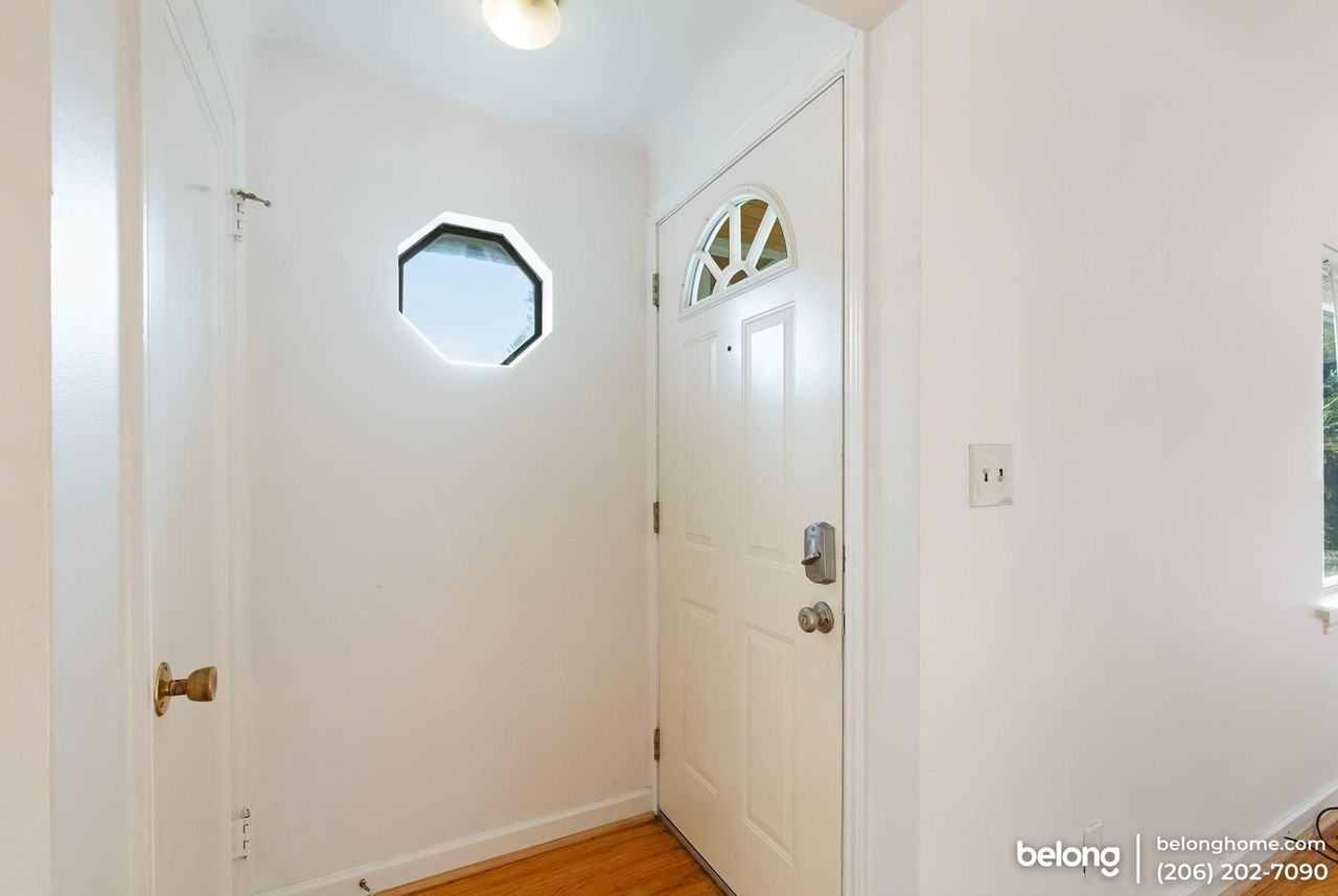 3532 Ne 87th St - Photo 6 of 38