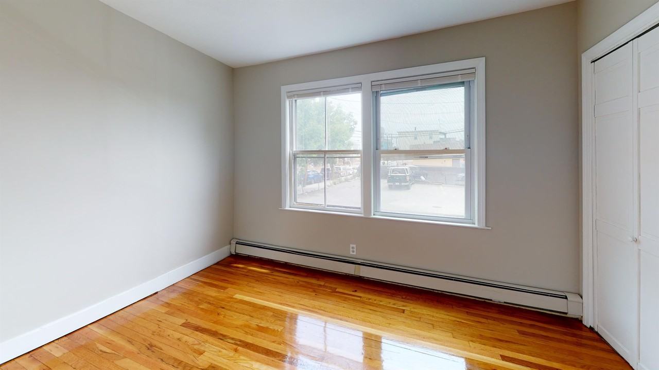 18 Kelley Ct #20 - Photo 4 of 6