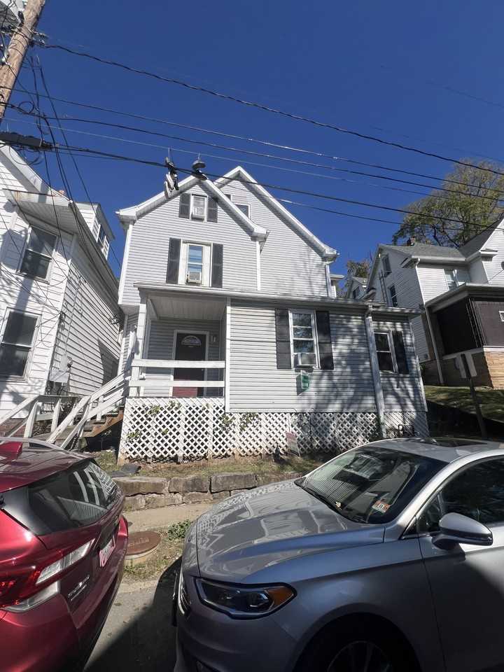 409 Forest Ave #14714207 - Photo 4 of 14