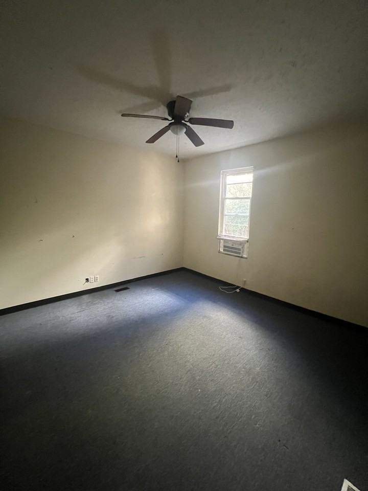 409 Forest Ave #14714207 - Photo 7 of 14