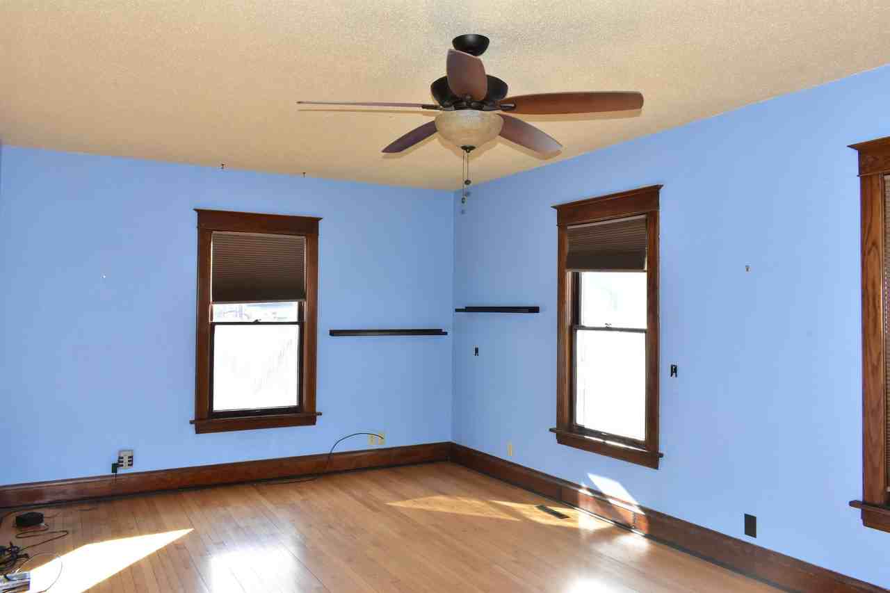 1524 5th Ave S - Photo 7 of 31