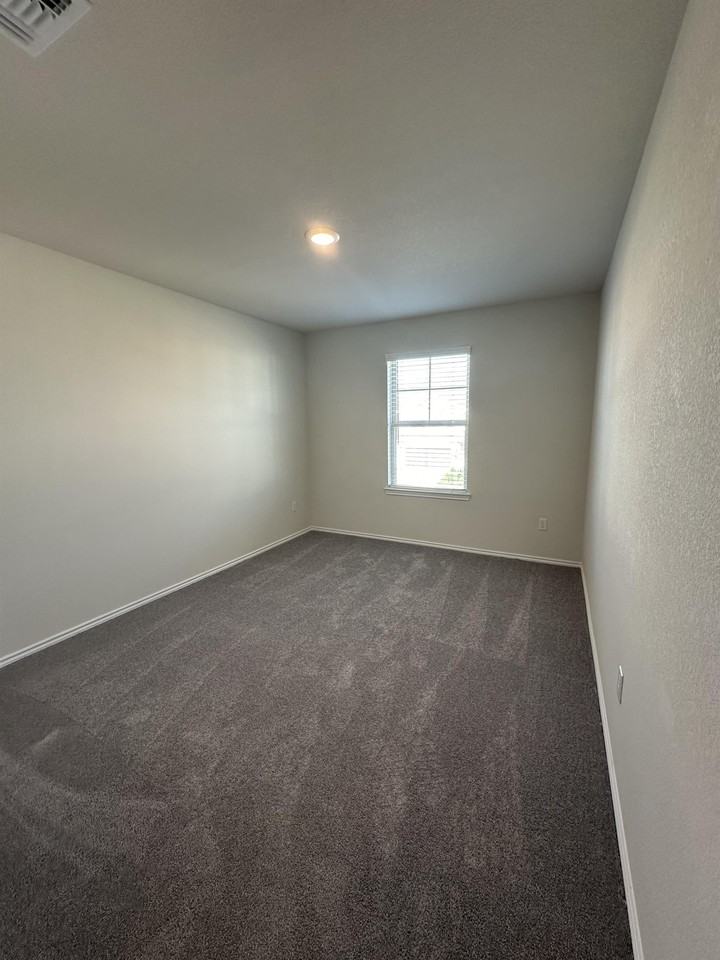 62 Pacific Loon St - Photo 4 of 12