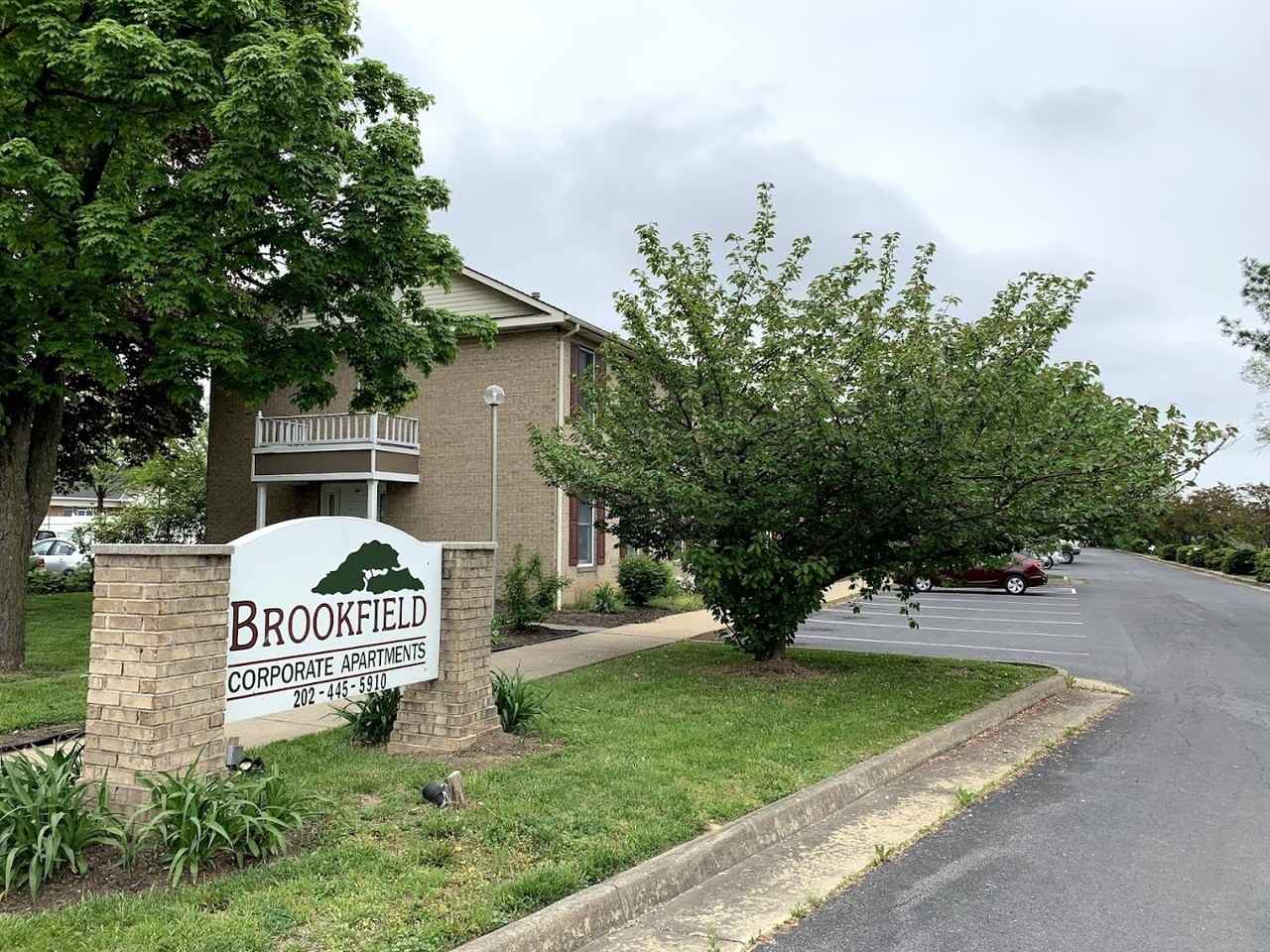 548 Brookfield Dr #514D - Photo 4 of 13