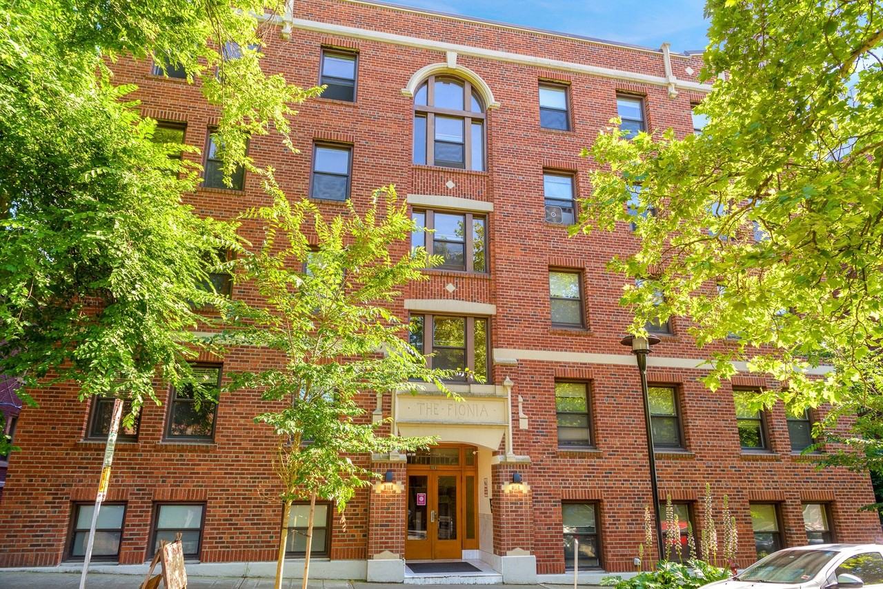 Fionia Apartments - Photo 3 of 11