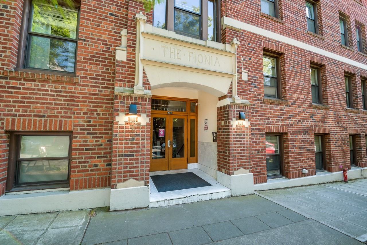 Fionia Apartments - Photo 4 of 11