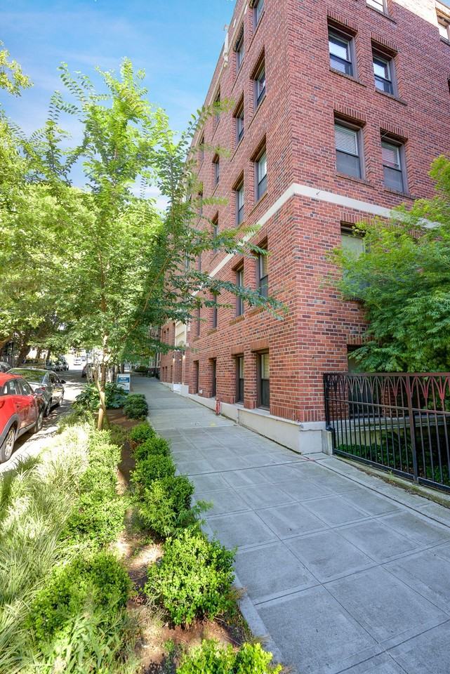 Fionia Apartments - Photo 5 of 11