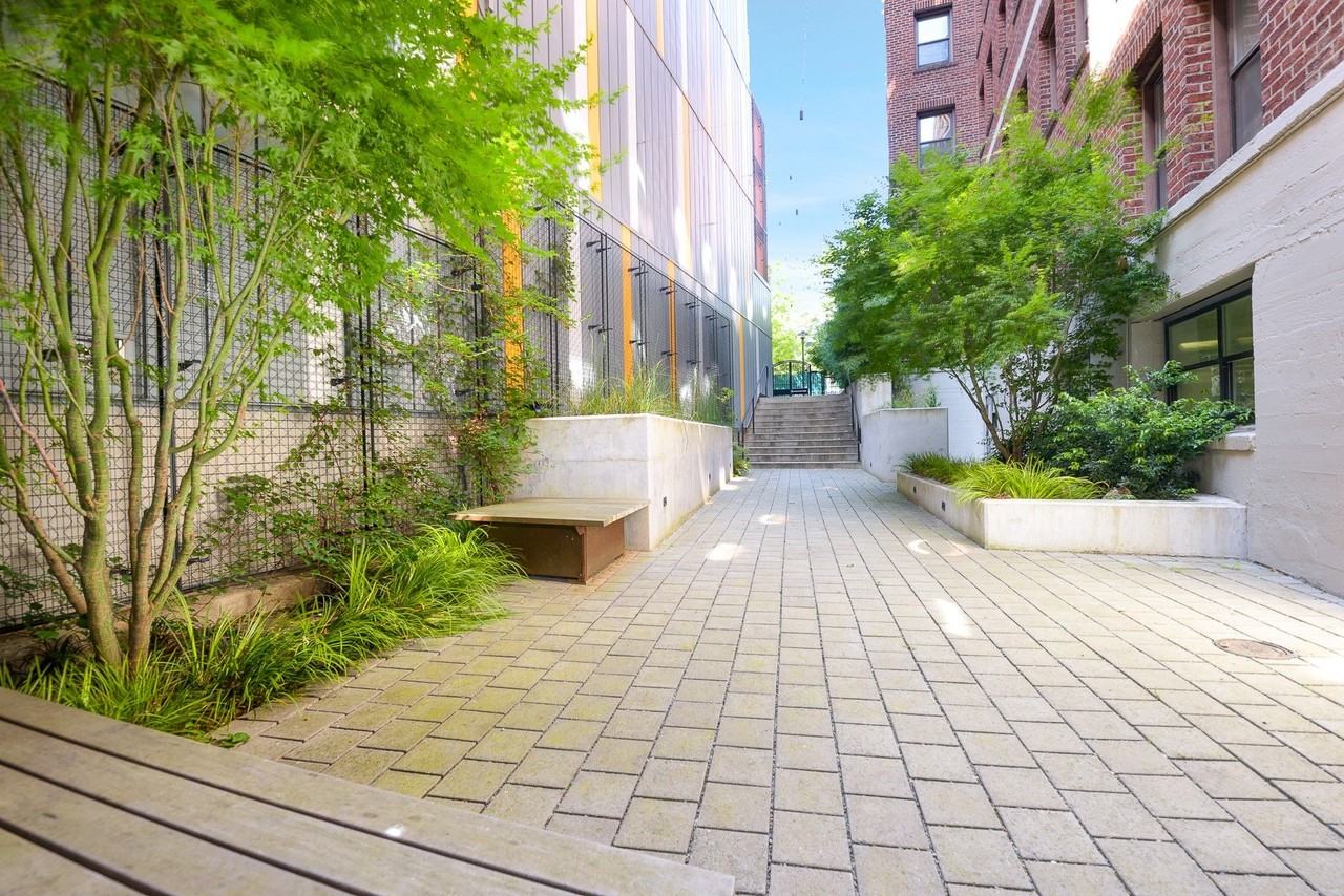 Fionia Apartments - Photo 6 of 11