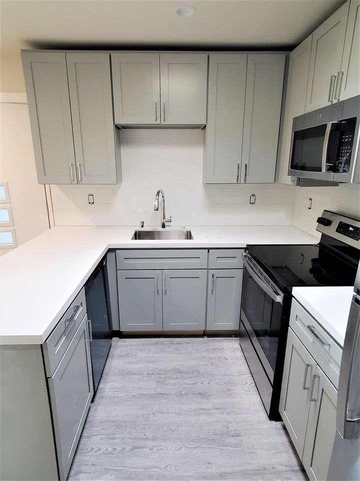 NEWLY REMODELED Apartment in Brisbane - Photo 4 of 15