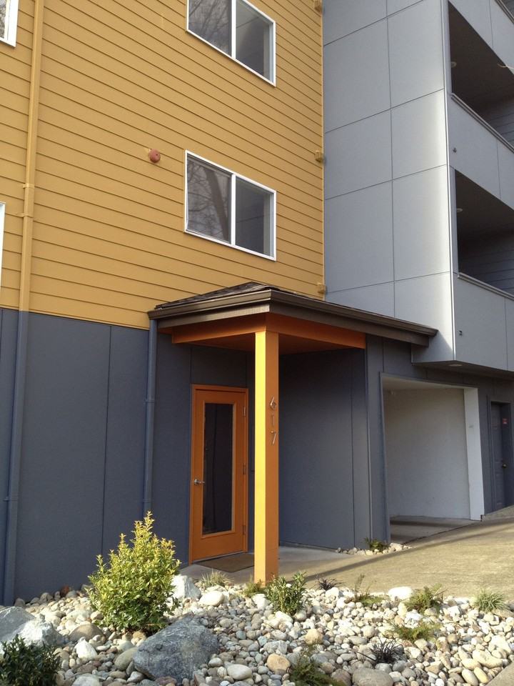 Constance Manor Apartments - Photo 2 of 8